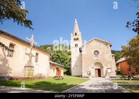 Dorf Abriès im Parc Naturel Régional du Queyras, Hautes-Alpes, Provence-Alpes-Côte d'Azur, Frankreich Stockfoto