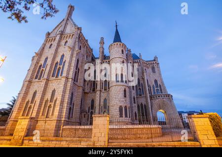 Bischofspalast, entworfen von Antonio Gaudi in Astorga, Jakobsweg, Leon, Spanien Stockfoto