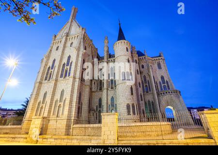 Bischofspalast, entworfen von Antonio Gaudi in Astorga, Jakobsweg, Leon, Spanien Stockfoto