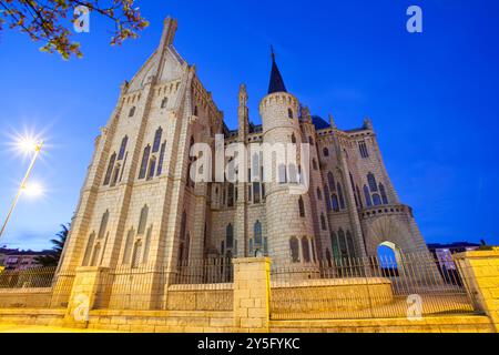 Bischofspalast, entworfen von Antonio Gaudi in Astorga, Jakobsweg, Leon, Spanien Stockfoto