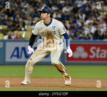Los Angeles, Usa. September 2024. Los Angeles Dodgers Shohei Ohtani will die dritte Basis stehlen, nachdem sie am Samstag, den 21. September 2024, im neunten Inning gegen die Colorado Rockies im Dodger Stadium in Los Angeles die zweite Basis gestohlen hat. Foto: Jim Ruymen/UPI Credit: UPI/Alamy Live News Stockfoto
