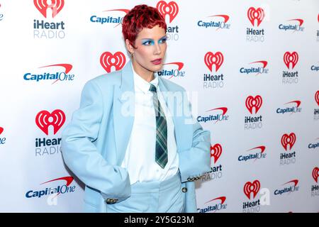 Las Vegas, USA. September 2024. Halsey besucht am 21. September 2024 das iHeartRadio Music Festival in der T-Mobile Arena in Las Vegas, Nevada. (Foto: Travis P Ball/SIPA USA) Credit: SIPA USA/Alamy Live News Stockfoto