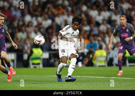 Madrid, Spanien. September 2024. Endrick (Real) Fußball/Fußball : spanisches Spiel "LaLiga EA Sports" zwischen Real Madrid CF 4-1 RCD Espanyol de Barcelona im Estadio Santiago Bernabeu in Madrid, Spanien. Quelle: Mutsu Kawamori/AFLO/Alamy Live News Stockfoto