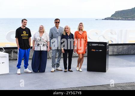 San Sebastian, Spanien. September 2024. Pierre Lottin, Josiane Balasko, Francois Ozon, Hélène Vincent und Ludivine Sagnier nehmen an der Fotokonferenz „Quand vient l’automne“ beim 72. Internationalen Filmfestival von San Sebastian Teil. Quelle: Julen Pascual Gonzalez/Alamy Live News Stockfoto