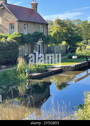 Walsham Locks am River Wey in Ripley, Surrey an einem schönen Tag mit blauem Himmel im Sommer Stockfoto