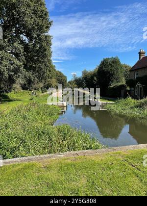 Walsham Lock Tore am Fluss Wey bei Ripley in Surrey, Großbritannien Stockfoto