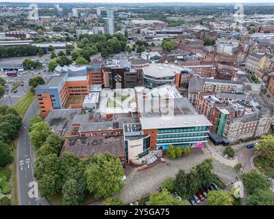 Luftaufnahme des Ambika Paul Building der University of Wolverhampton (WV1), West Midlands, Großbritannien. Stockfoto