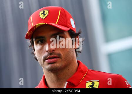 Singapur, Singapur. September 2024. Carlos Sainz Jr (ESP) Ferrari. Formel-1-Weltmeisterschaft, Rd 18, Grand Prix von Singapur, Sonntag, 22. September 2024. Marina Bay Street Circuit, Singapur. Quelle: James Moy/Alamy Live News Stockfoto