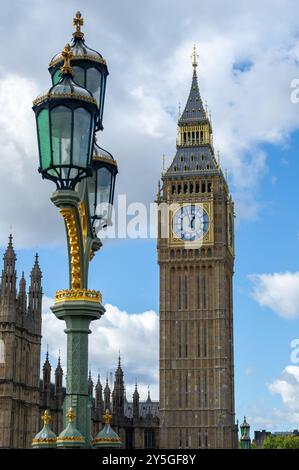 BILDER ABLEGEN. September 2024. Premierminister Keir Starmer, Kanzlerin Rachel Reeves und stellvertretende Premierministerin Angela Rayner haben viel Kritik erhalten, weil sie Geldspenden und Kleidung angenommen haben. Sie haben nun gesagt, dass sie solche Geschenke künftig nicht mehr annehmen werden. Die Bewertung von Keir Starmer ist gesunken, nachdem er angekündigt hatte, die Winterkraftstoffzulage für Rentner, die keine Leistungen erhalten, einzustellen. Westminster, London, Großbritannien. September 2024. Blick auf das House of Commons in Westminster, London. Kredit: Maureen McLean/Alamy Stockfoto