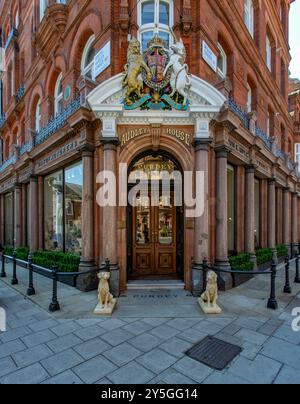 James Purdey & Sons Waffenladen, Mayfair, London, England Stockfoto