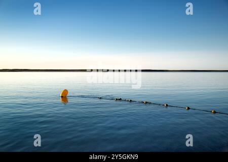 Schwimmende Linie Seascape, Chatham. Stockfoto