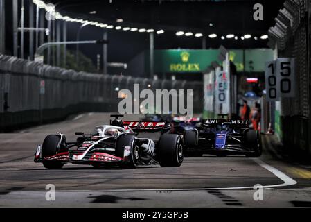 Singapur, Singapur. September 2024. Kevin Magnussen (DEN) Haas VF-24. Formel-1-Weltmeisterschaft, Rd 18, Grand Prix von Singapur, Sonntag, 22. September 2024. Marina Bay Street Circuit, Singapur. Quelle: James Moy/Alamy Live News Stockfoto