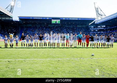 HEERENVEEN, 22.09.2024, Stadion Abe Lenstra, niederländischer Fußball, Eredivisie, Saison 2024/2025, während des Spiels SC Heerenveen - FC Groningen, SC Heerenveen feiert den Sieg 2-1 Credit: Pro Shots/Alamy Live News Stockfoto