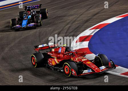 Singapur, Singapur. September 2024. Carlos Sainz Jr (ESP) Ferrari SF-24. 22.09.2024. Formel-1-Weltmeisterschaft, Rd 18, Grand Prix Von Singapur, Marina Bay Street Circuit, Singapur, Renntag. Das Foto sollte lauten: XPB/Alamy Live News. Stockfoto