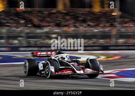 Singapur, Singapur. September 2024. Kevin Magnussen (DEN) Haas VF-24. 22.09.2024. Formel-1-Weltmeisterschaft, Rd 18, Grand Prix Von Singapur, Marina Bay Street Circuit, Singapur, Renntag. Das Foto sollte lauten: XPB/Alamy Live News. Stockfoto