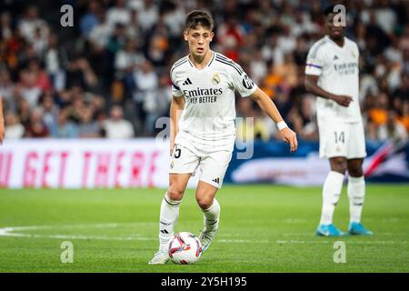 Madrid, Frankreich, Spanien. September 2024. Arda GULER von Real Madrid während des LaLiga-Spiels zwischen Real Madrid CF und RCD Espanyol de Barcelona im Santiago Bernabeu Stadion am 21. September 2024 in Madrid. (Kreditbild: © Matthieu Mirville/ZUMA Press Wire) NUR REDAKTIONELLE VERWENDUNG! Nicht für kommerzielle ZWECKE! Stockfoto