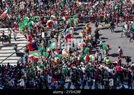 Die mexikanische Independence Day-Parade ist eine jährliche Feier entlang der Madison Avenue in Manhattan, 2024, New York City, USA Stockfoto
