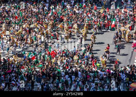 Die mexikanische Independence Day-Parade ist eine jährliche Feier entlang der Madison Avenue in Manhattan, 2024, New York City, USA Stockfoto