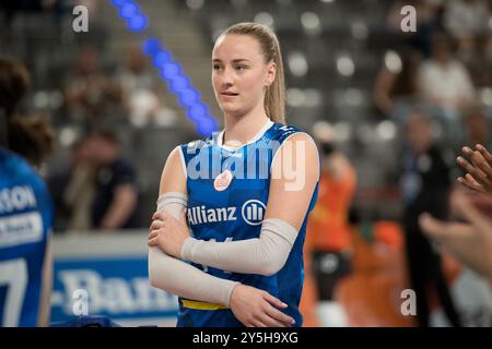 Kelsey Veltmann (Allianz MTV Stuttgart, #14) / DE, Allianz MTV Stuttgart vs. SSC Palmberg Schwerin, Sparda-Bank Supercup 2024, VBL, Spielzeit 2024/2025, 22.09.2024 Foto: Eibner/Sandy Dinkelacker Stockfoto