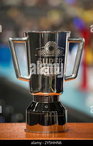 Supercup-Pokal - GER, Allianz MTV Stuttgart vs. SSC Palmberg Schwerin, Sparda-Bank Supercup 2024, VBL, Spielzeit 2024/2025, 22.09.2024 Foto: Eibner/Sandy Dinkelacker Stockfoto