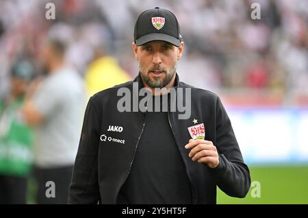 vor Spielbeginn: Trainer Sebastian Hoeness VfB Stuttgart VFB STUTTGART VS BORUSSIA DORTMUND BVB 221.09.2024 DFL-VORSCHRIFTEN VERBIETEN JEDE VERWENDUNG VON FOTOGRAFIEN ALS BILDSEQUENZEN UND/ODER QUASI-VIDEO Stockfoto