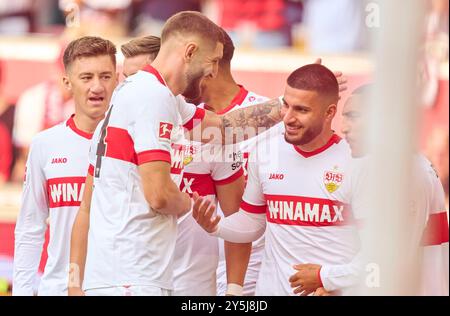 Deniz Undav, VFB 26 feiert sein Tor, glücklich, lachen, feiern, 1:0im Spiel VFB STUTTGART - BORUSSIA DORTMUND am 22. September 2024 in Stuttgart. Saison 2024/2025, 1.Bundesliga, Spieltag 4, 4.Spieltag Fotograf: ddp-Bilder / Sternbilder - DFL-VORSCHRIFTEN VERBIETEN JEDE VERWENDUNG VON FOTOGRAFIEN als BILDSEQUENZEN und/oder QUASI-VIDEO - Stockfoto