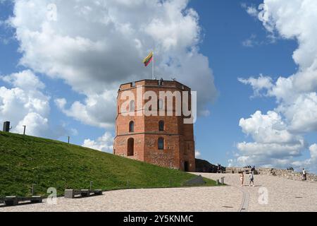 Vilnius, Litauen - 22. Juli 2024: Der Gediminas-Turm in Vilnius, Litauen Stockfoto