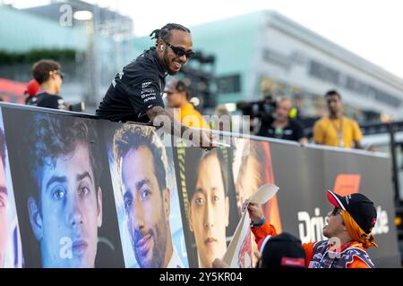Singapur, Singapur. September 2024. HAMILTON Lewis (gbr), Mercedes AMG F1 Team W15, Porträt während des Formel-1-Grand Prix 2024 von Singapur, 18. Runde der Formel-1-Weltmeisterschaft 2024 vom 20. Bis 22. September 2024 auf dem Marina Bay Circuit in Singapur, Singapur - Foto DPPI Credit: DPPI Media/Alamy Live News Stockfoto