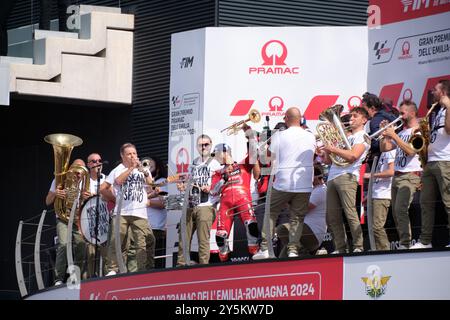 Vinales fuhr sein Aprilia-Bike am Ende des Emilia Romagna GP-Rennens in Italien Stockfoto