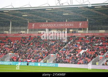 St Helens, Großbritannien. Sonntag, 22. September 2024, Barclays Women’s Super League: Liverpool gegen Leicester City im St. Helens Stadium. Heftiger Regen im St. Helens Stadium während des Spiels. James Giblin/Alamy Live News. Stockfoto