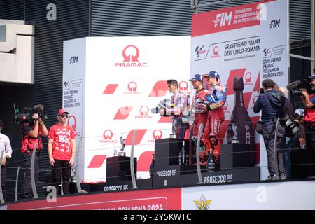 Vinales fuhr sein Aprilia-Bike am Ende des Emilia Romagna GP-Rennens in Italien Stockfoto