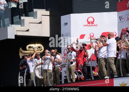 Vinales fuhr sein Aprilia-Bike am Ende des Emilia Romagna GP-Rennens in Italien Stockfoto