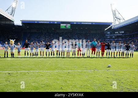 HEERENVEEN, 22.09.2024, Stadion Abe Lenstra, niederländischer Fußball, Eredivisie, Saison 2024/2025, während des Spiels SC Heerenveen - FC Groningen, Heerenveen feiert den Sieg 2-1 Credit: Pro Shots/Alamy Live News Stockfoto