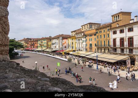 Panoramablick von der Arena auf die Altstadt von Verona in Italien Stockfoto