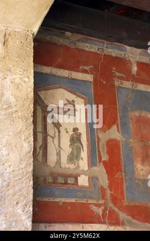 Datum: Mai 2015 Ort: Ercolano, Kampanien, Italien Beschreibung: Wunderschönes altes Interieur mit Fresken im Herculaneum Stockfoto