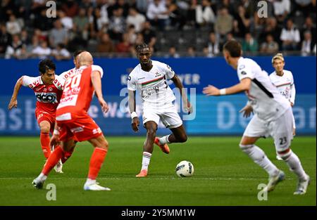 Leuven, Belgien. September 2024. Der OHL Ezechiel Banzuzi kontrolliert den Ball während eines Fußballspiels zwischen OH Leuven und KV Kortrijk am Sonntag, den 22. September 2024 in Leuven, am 8. Tag der Saison 2024-2025 der ersten Liga der „Jupiler Pro League“ der belgischen Meisterschaft. BELGA FOTO JOHN THYS Credit: Belga News Agency/Alamy Live News Stockfoto