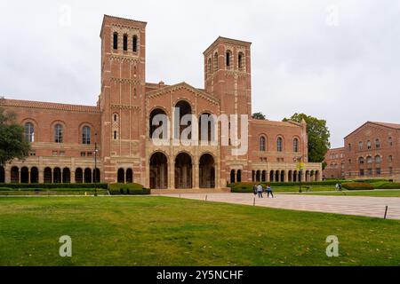 Royce Hall Gebäude auf dem Campus der University of California (UCLA) in Los Angeles, Kalifornien, USA Stockfoto