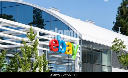 Das Willkommenszentrum von eBay auf dem Campus des Hauptsitzes von eBay in San Jose, Kalifornien, USA Stockfoto