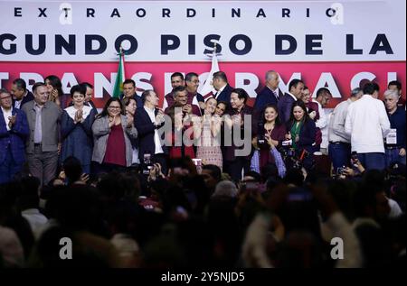 Mexiko-Stadt, Mexiko-Stadt, Mexiko. September 2024. Offizielles Foto der MORENA-Partei während des 7. Nationalkongresses zur Erneuerung der Parteiführung. (Kreditbild: © Luis E Salgado/ZUMA Press Wire) NUR REDAKTIONELLE VERWENDUNG! Nicht für kommerzielle ZWECKE! Stockfoto