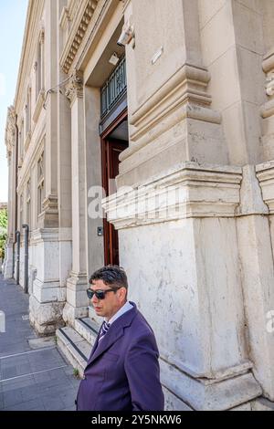 Messina Sizilien Italien, Piazza Antonello, Corso Cavour, Außenfassade, Post- und Telegrafengebäude, Palazzo Mariani ehemaliger Palazzo delle Poste e Tele Stockfoto