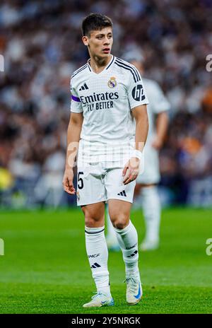 Madrid, Deutschland. September 2024. Fussball La Liga 6. Spieltag Real Madrid - Espanyol Barcelona am 21.09.2024 im Estadio Santiago Bernabeu in Madrid Arda Güler ( Madrid ) Foto: Revierfoto Credit: ddp Media GmbH/Alamy Live News Stockfoto