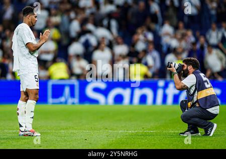 Madrid, Deutschland. September 2024. Fussball La Liga 6. Spieltag Real Madrid - Espanyol Barcelona am 21.09.2024 im Estadio Santiago Bernabeu in Madrid Jude Bellingham ( Madrid ) Foto: Revierfoto Credit: ddp Media GmbH/Alamy Live News Stockfoto