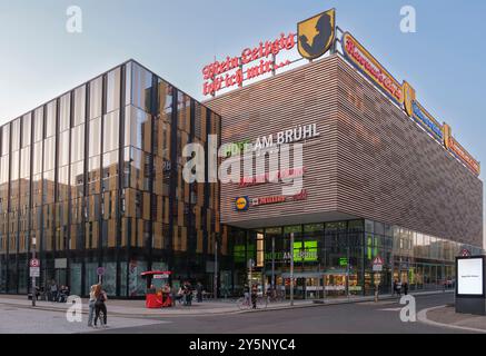 Einkaufszentrum Hoefe am Bruehl zwischen Richard-Wagner-Platz, Richard-Wagner-Straße und Hallischen Tor in Leipzig. Stockfoto