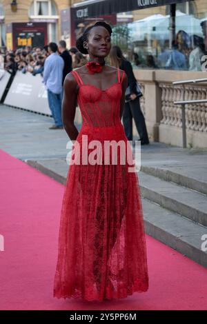 San Sebastian, Spanien. September 2024. Die Schauspielerin Lupita Nyong'o nimmt an der Premiere von The Wild Robot beim 72. San Sebastian International Film Festival Teil. Quelle: SOPA Images Limited/Alamy Live News Stockfoto