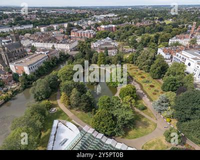 Luftaufnahme des Riverside Glasshouse, Royal Leamington Spa, Warwickshire, Großbritannien. Stockfoto