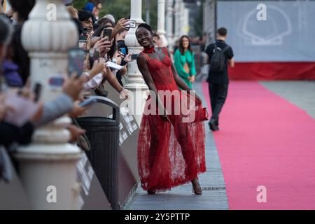 San Sebastian, Spanien. September 2024. Die Schauspielerin Lupita Nyong'o nimmt an der Premiere von The Wild Robot beim 72. San Sebastian International Film Festival Teil. (Foto: Javi Julio/SOPA Images/SIPA USA) Credit: SIPA USA/Alamy Live News Stockfoto