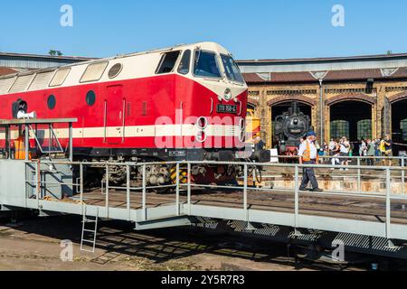 Berlin, 22. September 2024: Ein Eisenbahnfest findet im Bahnbetriebswerk Schöneweide statt. Stockfoto