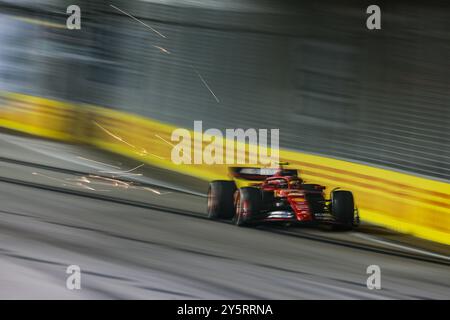 55 SAINZ Carlos (Spa), Scuderia Ferrari SF-24, action55 SAINZ Carlos (Spa), Scuderia Ferrari SF-24, Aktion während des Formel-1-Grand Prix 2024 von Singapur, 18. Runde der Formel-1-Weltmeisterschaft 2024 vom 20. Bis 22. September 2024 auf dem Marina Bay Circuit in Singapur, Singapur Stockfoto