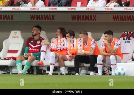 Ersatzbank, v.li. Fabian Bredlow (VfB Stuttgart, #01), Nick Woltemade (VfB Stuttgart, #11), Pascal Stenzel (VfB Stuttgart, #15), Chris Fuehrich (VfB Stuttgart #27), Fabian Rieder (VfB Stuttgart, #32) GER, VfB Stuttgart gegen Borussia Dortmund, Fussball, Herren, 1. Bundesliga, 4. Spieltag, Saison 24/25, 22.09.2024, DFL/DFB-VORSCHRIFTEN VERBIETEN JEDE VERWENDUNG VON FOTOGRAFIEN ALS BILDSEQUENZEN UND/ODER QUASI-VIDEO, Foto: Eibner-Pressefoto/Wolfgang Frank Stockfoto