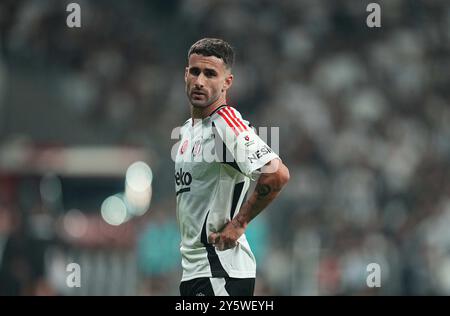 22. September 2024: Rafa von Besiktas schaut während eines Spiels der Türkei SÃ¼per Ligue zu, BeÅŸiktaÅŸ J. K gegen EyÃ¼pspor, im Besiktas-Stadion, Istanbul, Türkei. Ulrik Pedersen/CSM Stockfoto